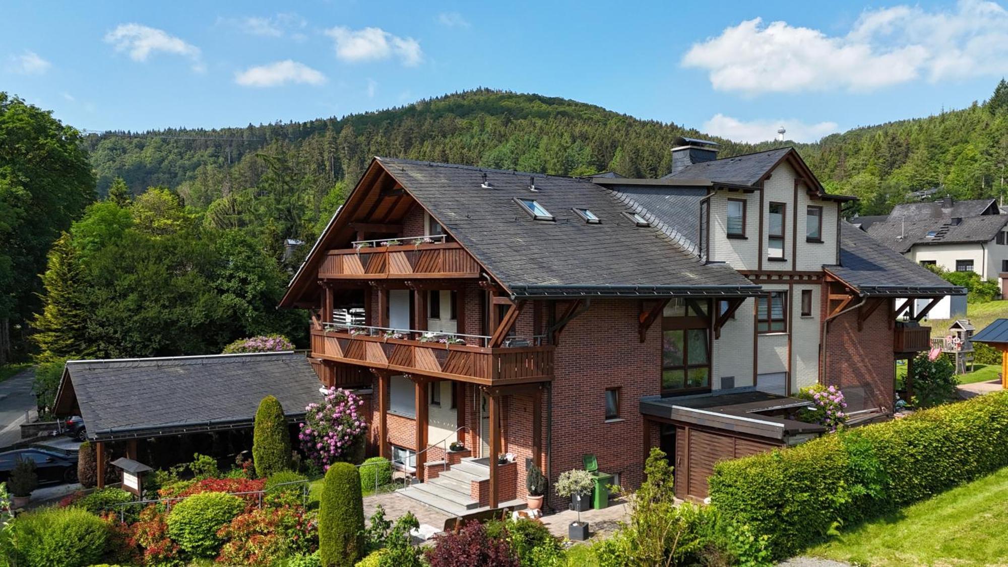 Haus Daut Fewo Mit Hallenbad Віллінген Екстер'єр фото